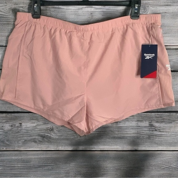 Reebok Pale Mauve Run With It Shorts - Picture 1 of 6
